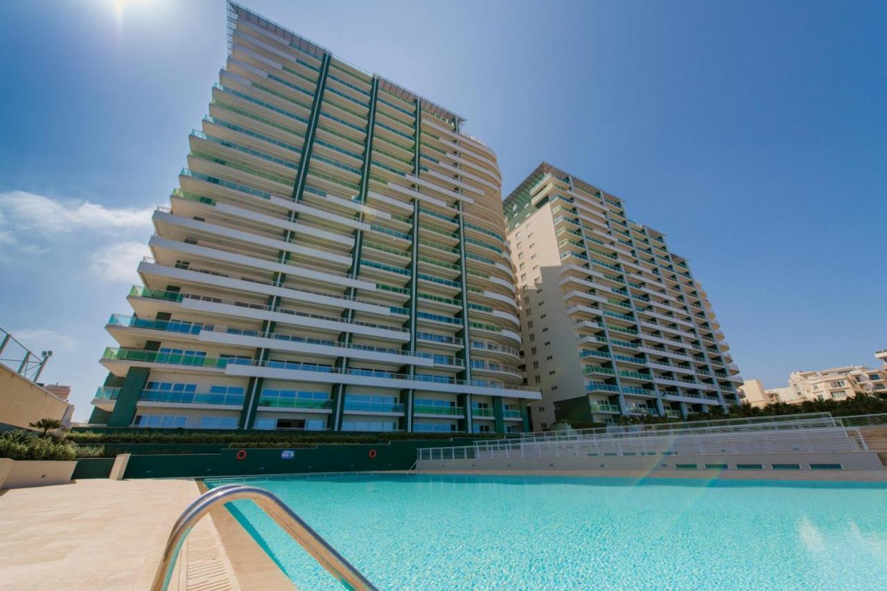 Seafront Luxury With Pool Apartment Sliema